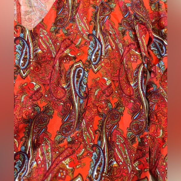 VENUS Womans Shift Dress Paisley V-Neck Flare Sleeve Rust Multicolor Size 8 - Picture 3 of 10